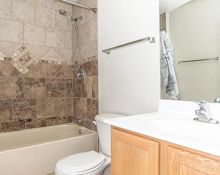 8004 Towering Oak Way — Photo 17