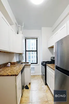 Rented by Bond New York | media 5