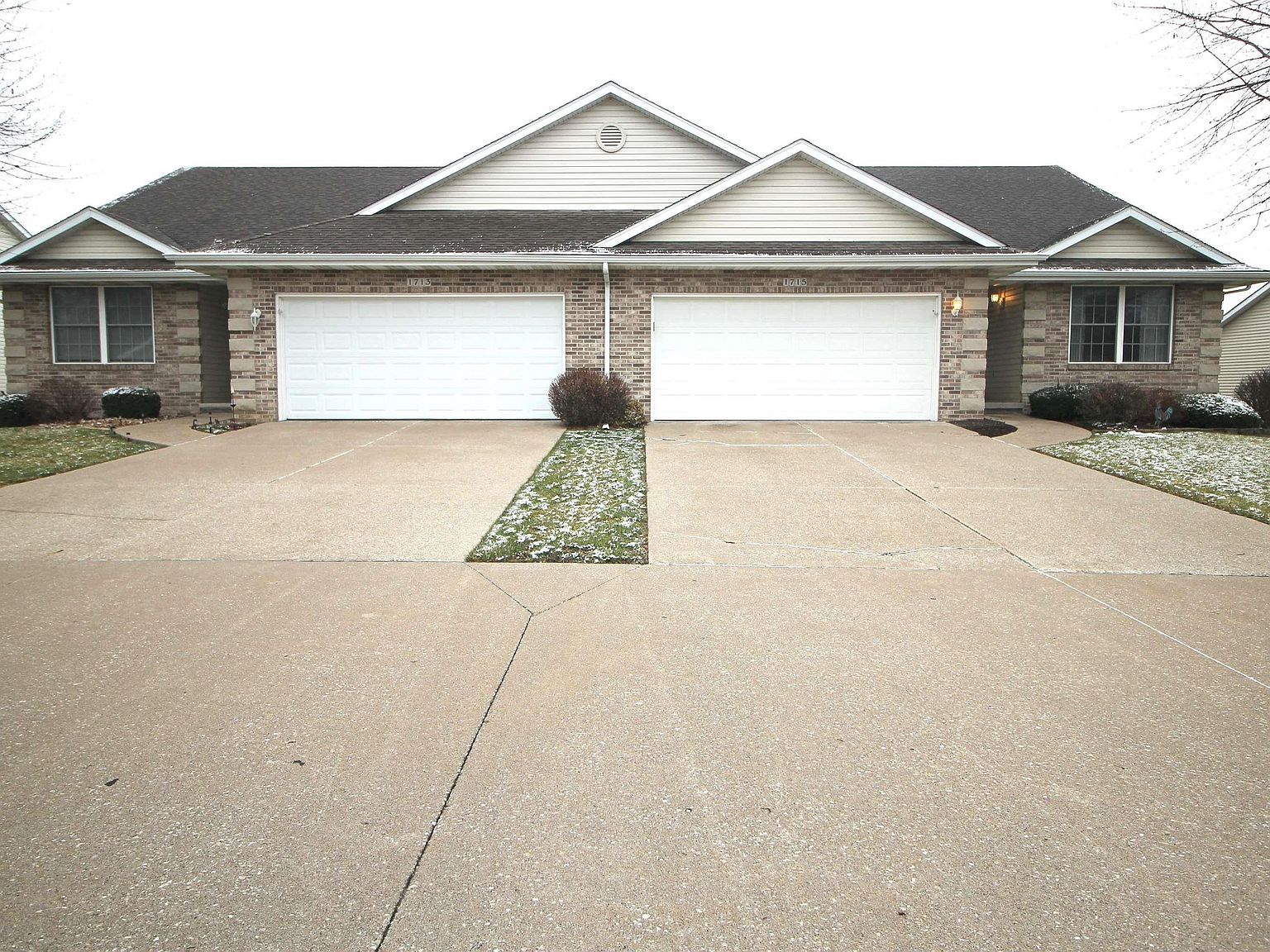 1715 E 6th St, Coal Valley, IL 61240 Zillow