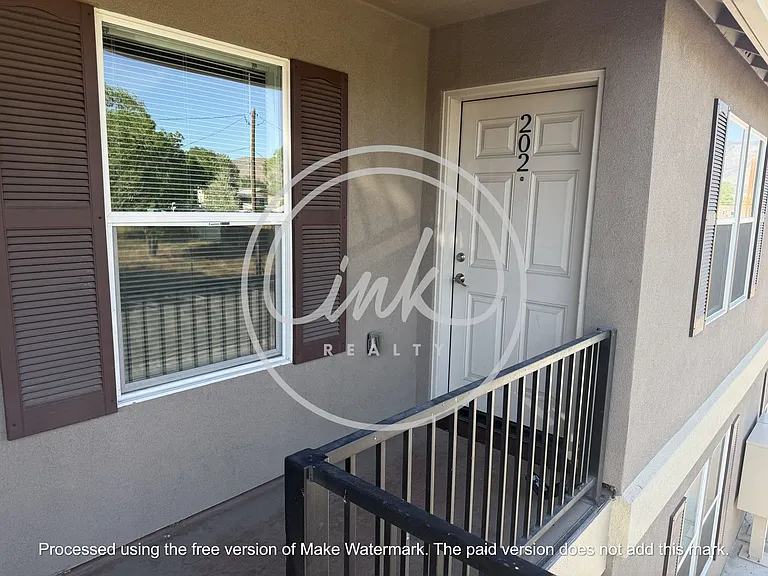 1770 Nichols Ln — Photo 1
