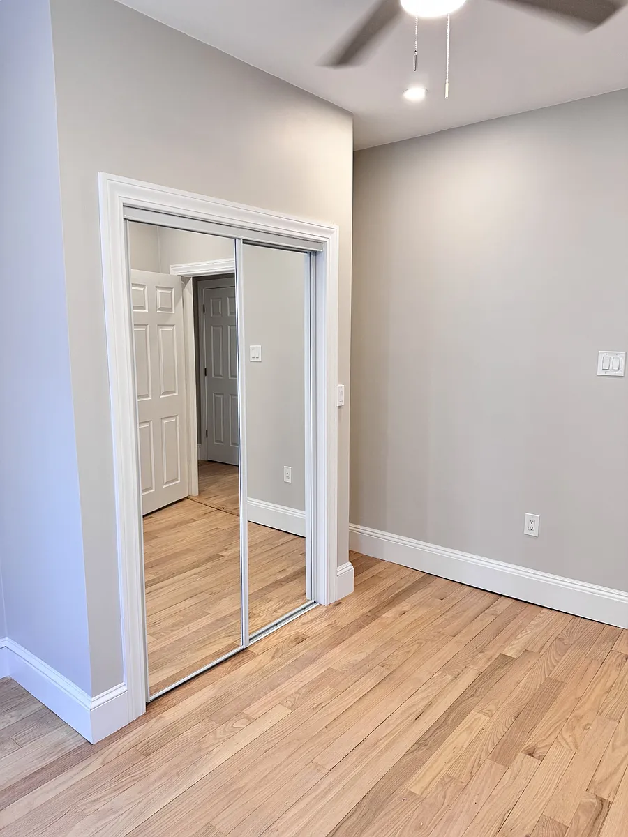 Building Photo - 35 Brookline St #12