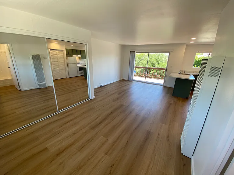 527 Mission Ave #A — Photo 8