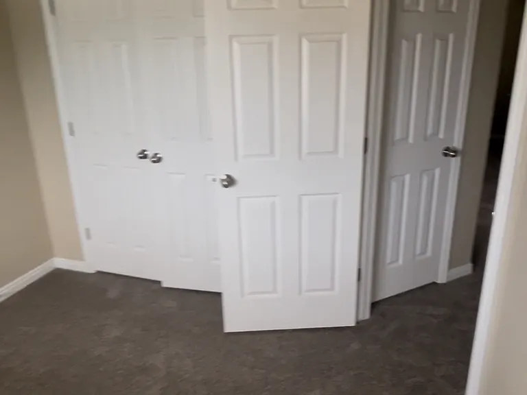 2435 N Charleston Ave — Photo 10