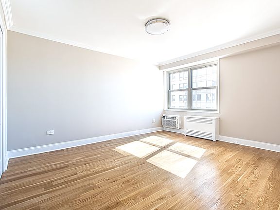 2nd image of 310 Greenwich St APT 12f