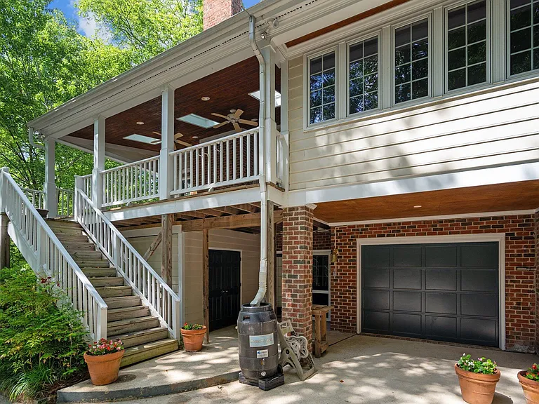 2113 Fallon Oaks Ct — Photo 23