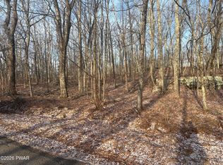 LOT Dingmans Pl, Dingmans Ferry, PA 18328