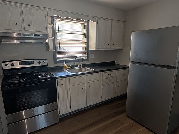 2nd image of 148 Bradford Ave #2-1