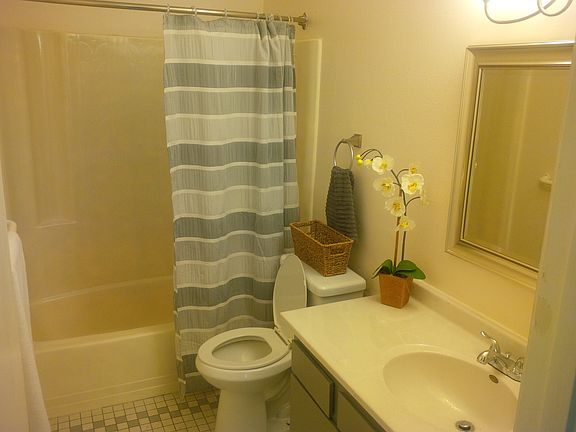 3rd image of 866 S Garfield Ave
