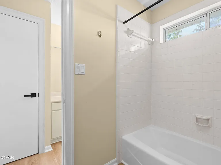 2718 Country Club Dr — Photo 23