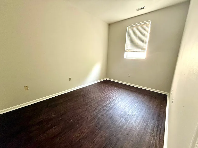 Vernon Homes — Photo 36