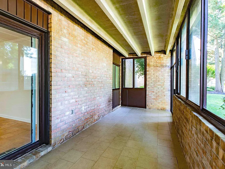1 Stonehenge Cir #2 — Photo 30