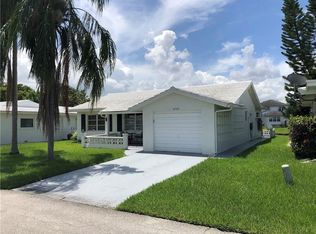 6704 NW 70th St, Tamarac, FL 33321