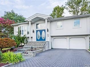 2675 Covered Bridge Rd, Merrick, NY 11566