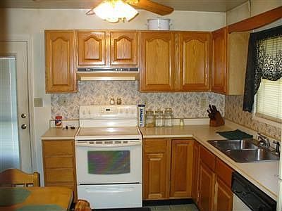 2nd image of 1412 Sunrise Dr
