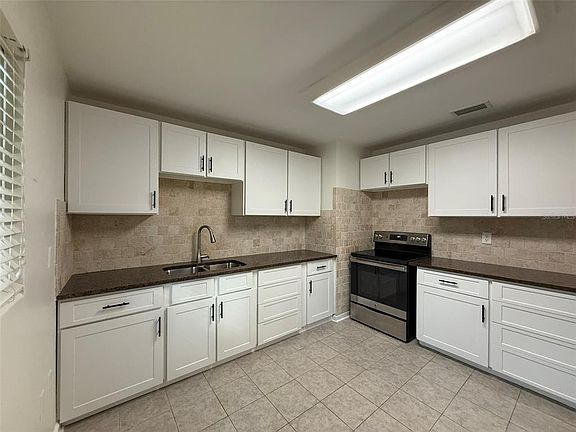 3rd image of 1917 Gilbert St