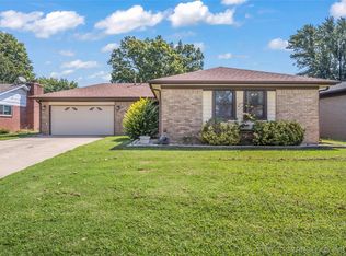 1805 N Birch St, Owasso, OK 74055