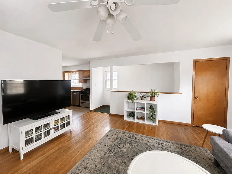 485 Manila Ave #3 — Photo 6
