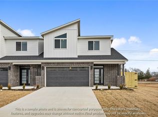 400 Onyx Rd, Centerton, AR 72719
