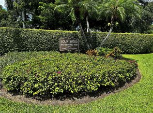 960 Palm View DR #111, NAPLES, FL 34110