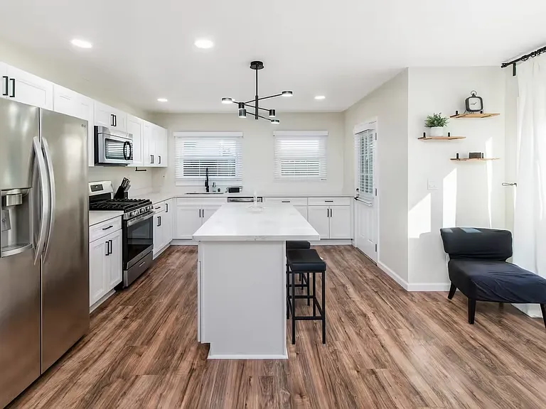 5209 Solola Ave — Photo 6