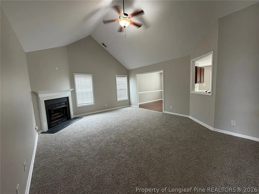 4 bed, 3.0 bath, 2200 sqft, $2,200 — Photo 3