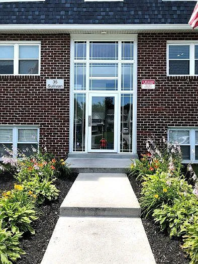 Triple Street Apartments — Photo 14