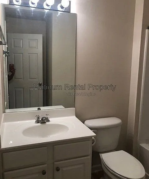 221 Balaban Cir — Photo 25
