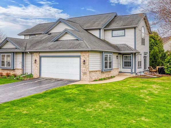 1215 Cameron Cir, Neenah, WI 54956