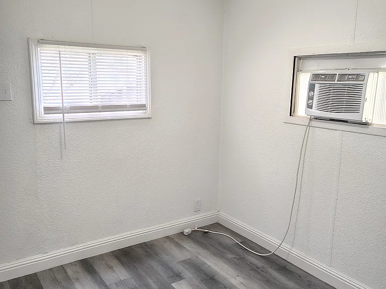 14179 Pearl St — Photo 10