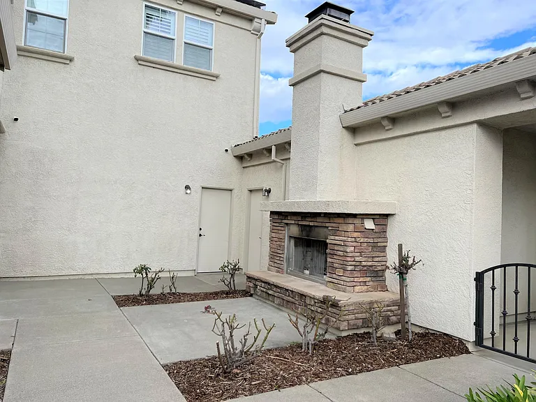 918 Shelter Cove Ct — Photo 5