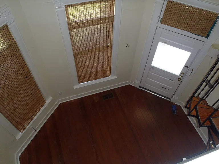 915 W 23rd St #D — Photo 12