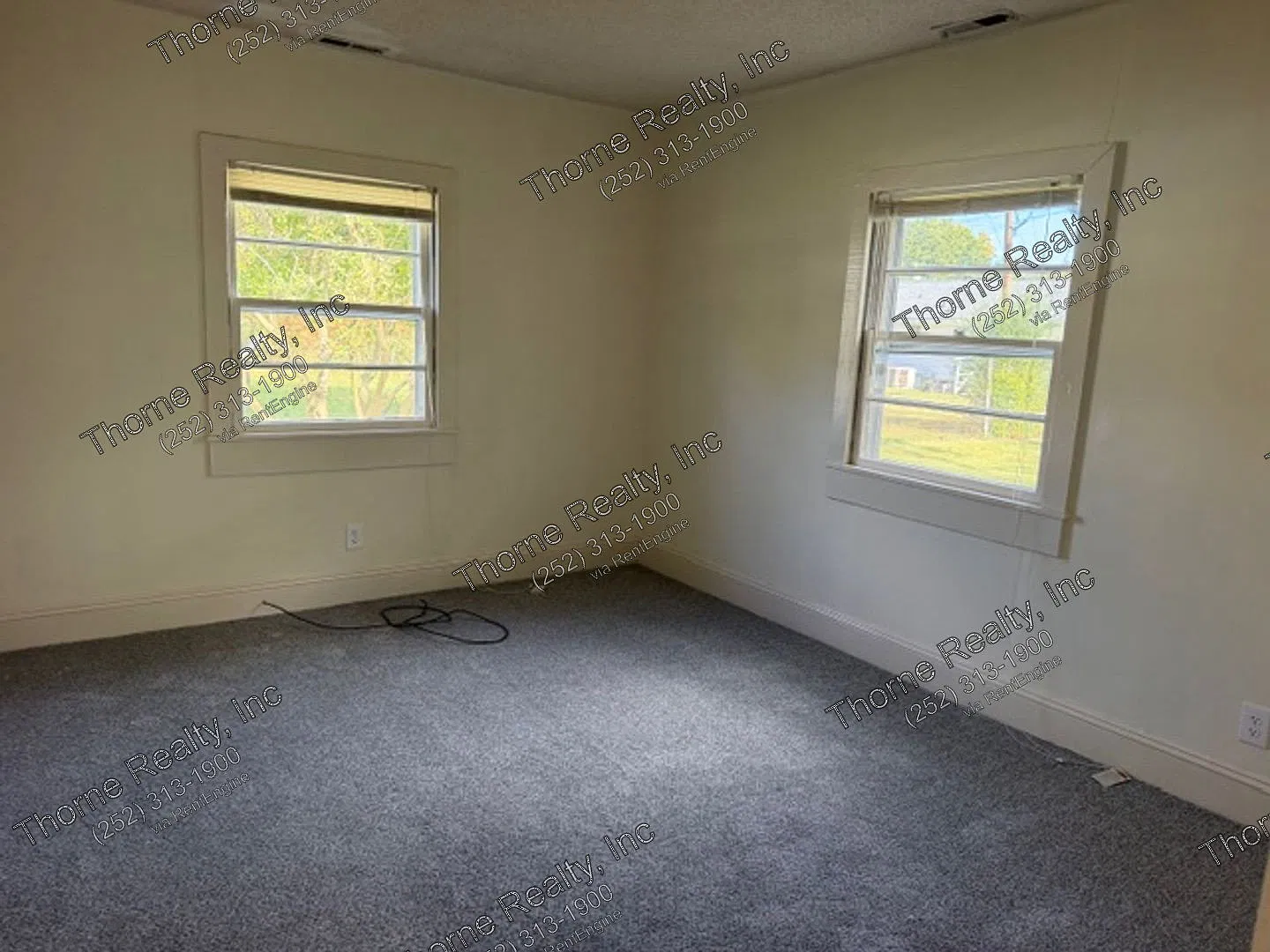 2 bed, 1.0 bath, 896 sqft, $895 — Photo 2