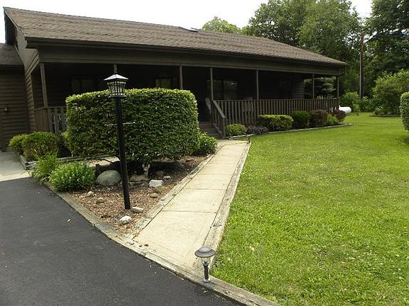 2nd image of 4390 N Hyland Ave