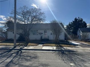 25 Benefit St, Warren, RI 02885