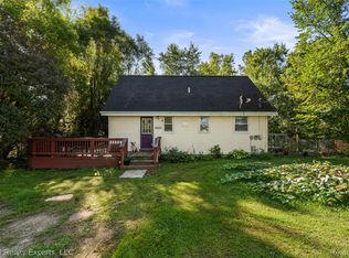 6108 Dryden Rd, Dryden, MI 48428