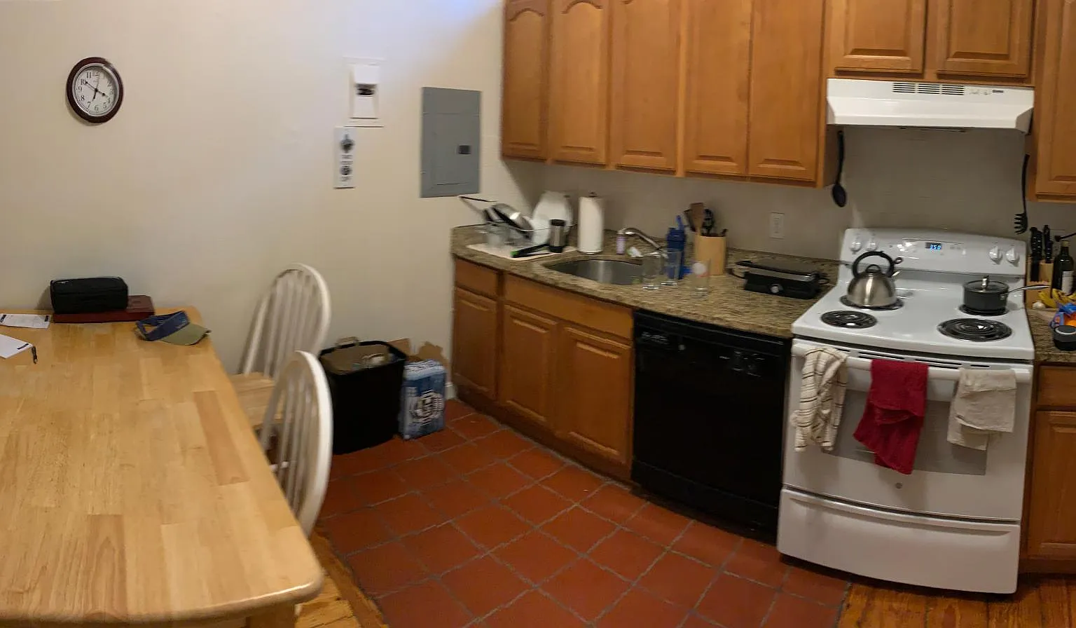 3 bed, $4,700 — Photo 1