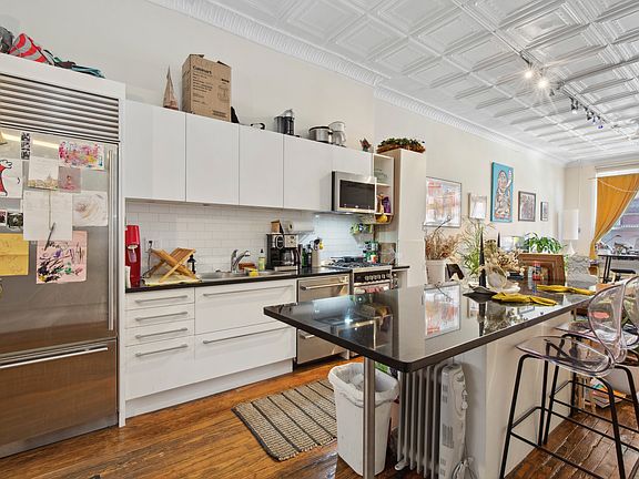 4th image of 84 Orchard St #1