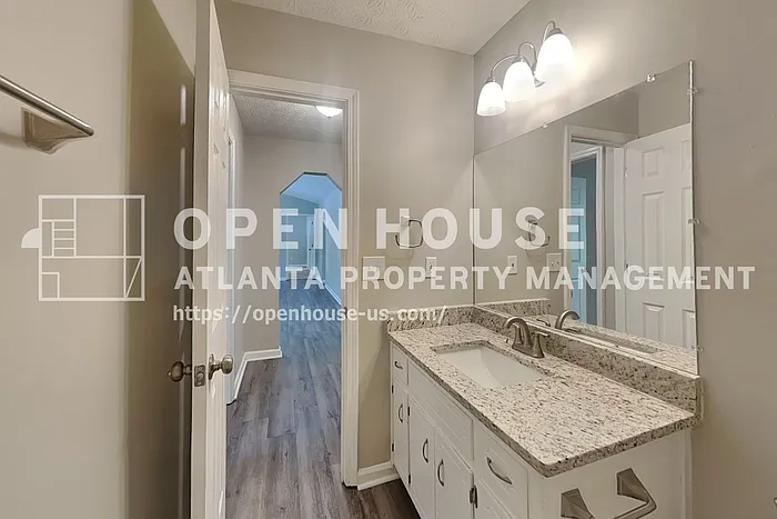 1395 Chalet Cir — Photo 15