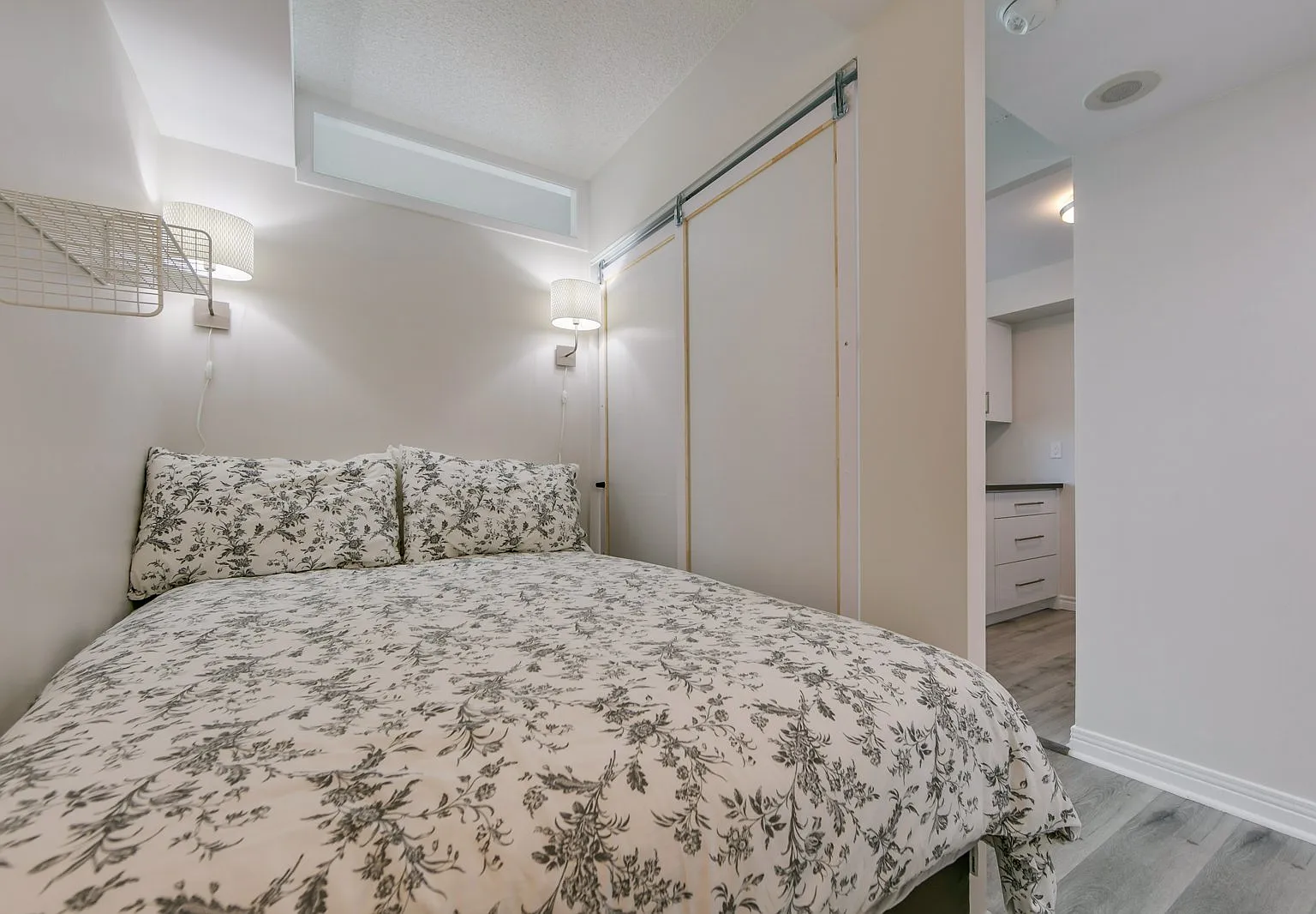 1 bed, 500 sqft, $2,300 — Photo 4