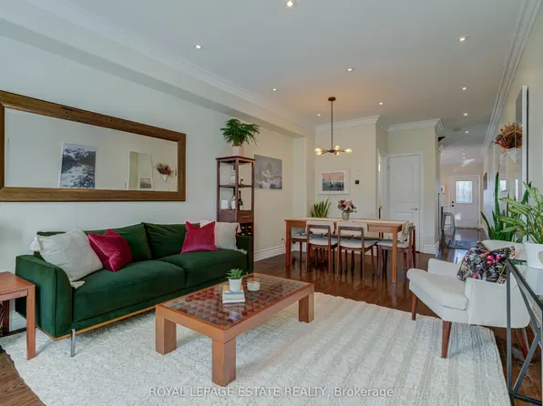 110 A Holborne Ave, Toronto, ON M4C 2R4