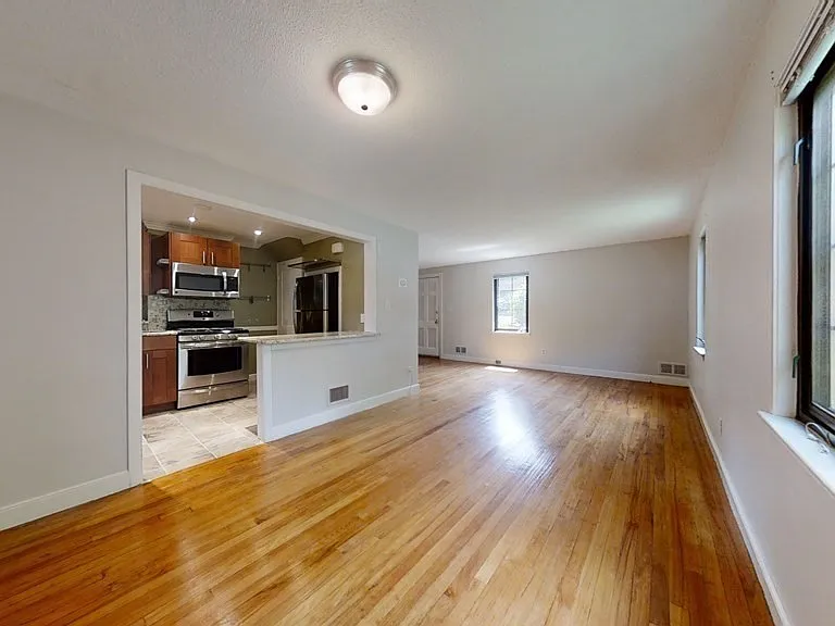 41 Grant Ave #41 — Photo 4