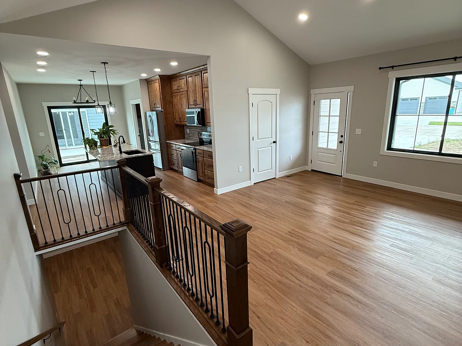 3 bed, 1410 sqft, $2,500 — Photo 4