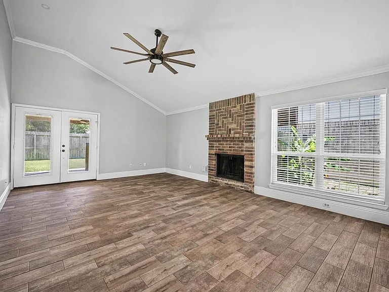 24211 Landing Way Dr — Photo 4