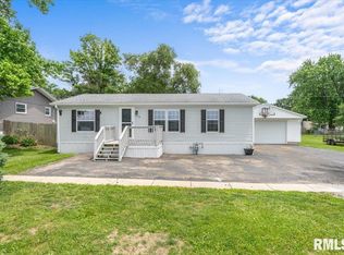 318 N Constant St, Dawson, IL 62520