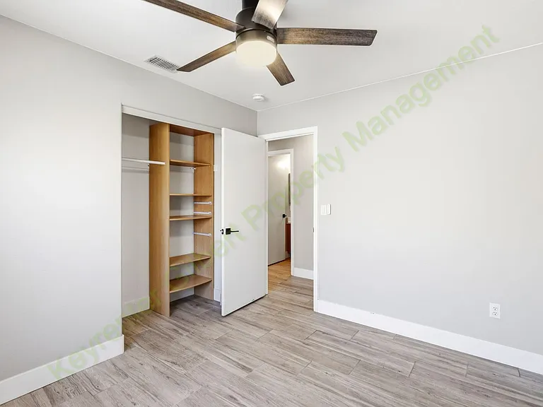 517 W Princeton Ave — Photo 20