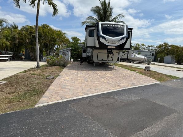 150 Smallwood Dr #26, Chokoloskee, FL 34138