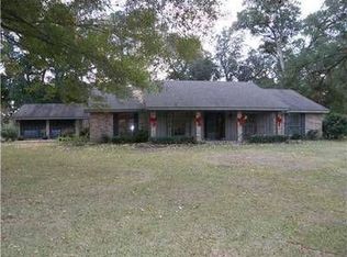 2020 Walker Rd, Sulphur, LA 70665