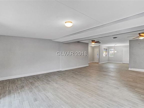 4th image of 1301 N Tonopah Dr