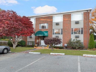 53 Urban Ave APT 3B, North Providence, RI, 02904