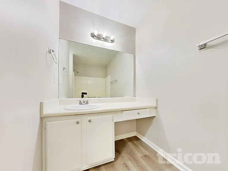3735 Linwood Way — Photo 12